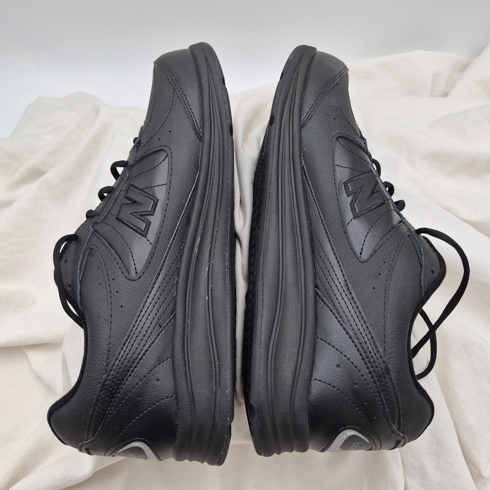 New Balance Mw577 Walking Shoes In An All-Black Leather Men Size 13